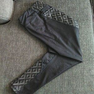 Leggings with pockets